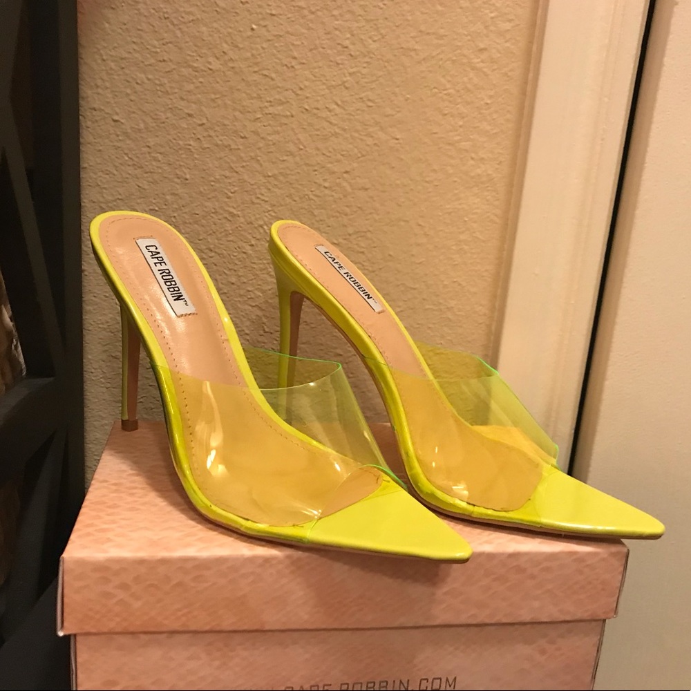 Lime yellow pointed toe mules